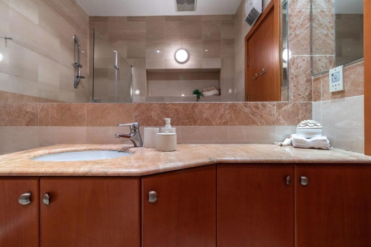エルサレム Cosy Studio In Mamilla, Free Parking Up To 5 Pplヴィラ エクステリア 写真