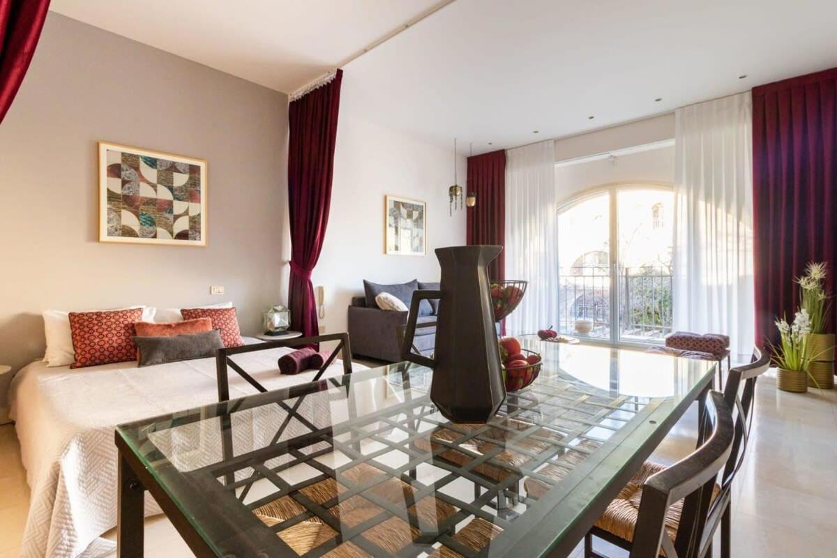 エルサレム Cosy Studio In Mamilla, Free Parking Up To 5 Pplヴィラ エクステリア 写真